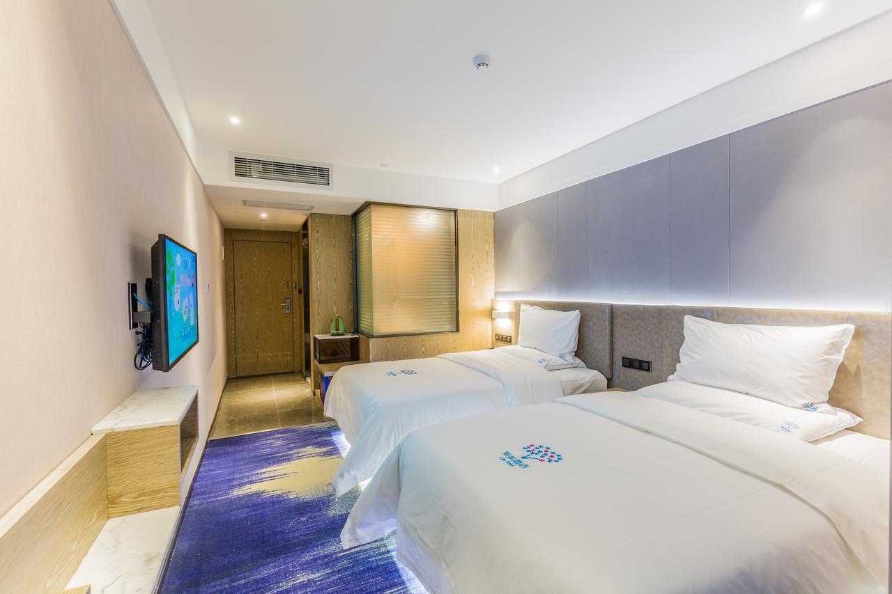 Lifu Hotel Wankel Jiang Tai Road Metro Station Branch Kanton Exteriér fotografie