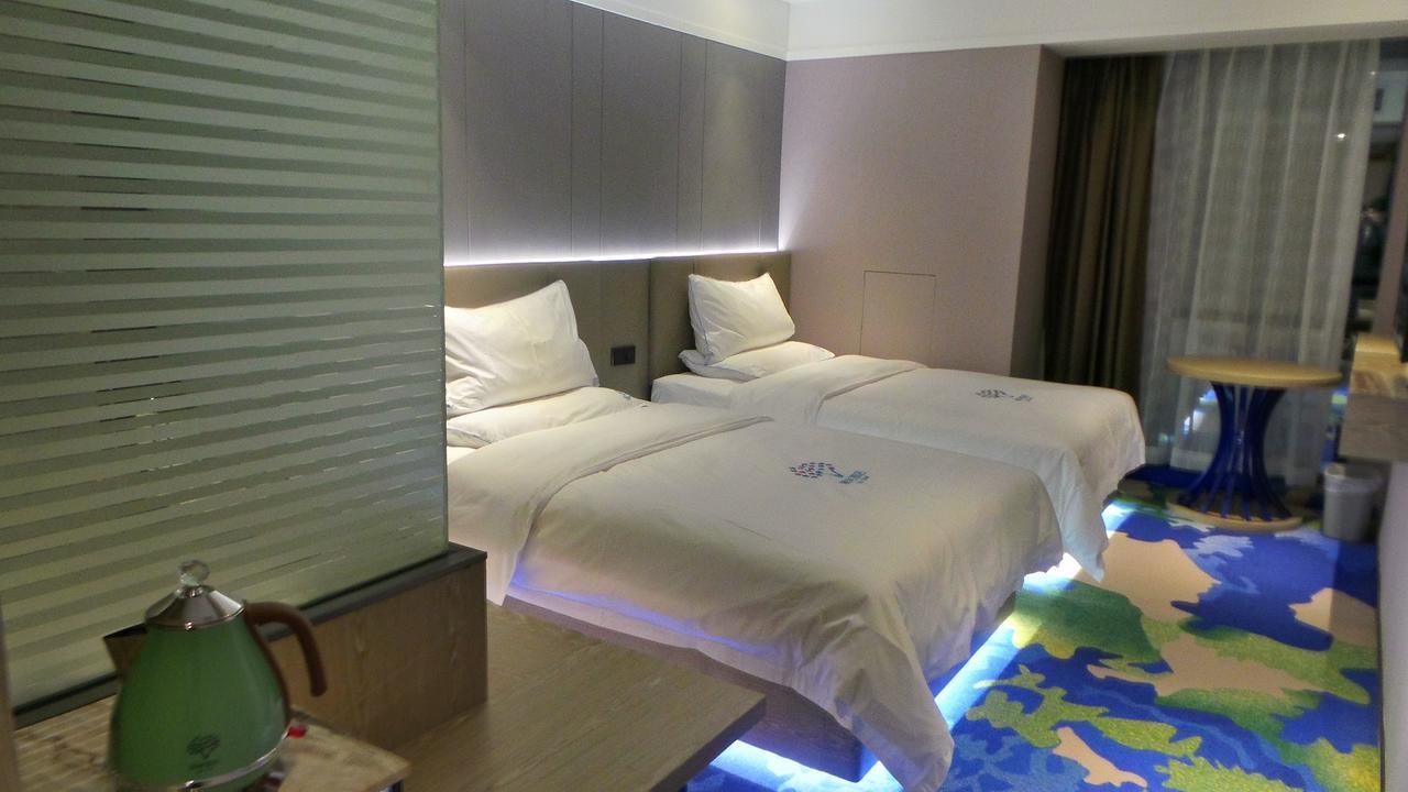 Lifu Hotel Wankel Jiang Tai Road Metro Station Branch Kanton Exteriér fotografie
